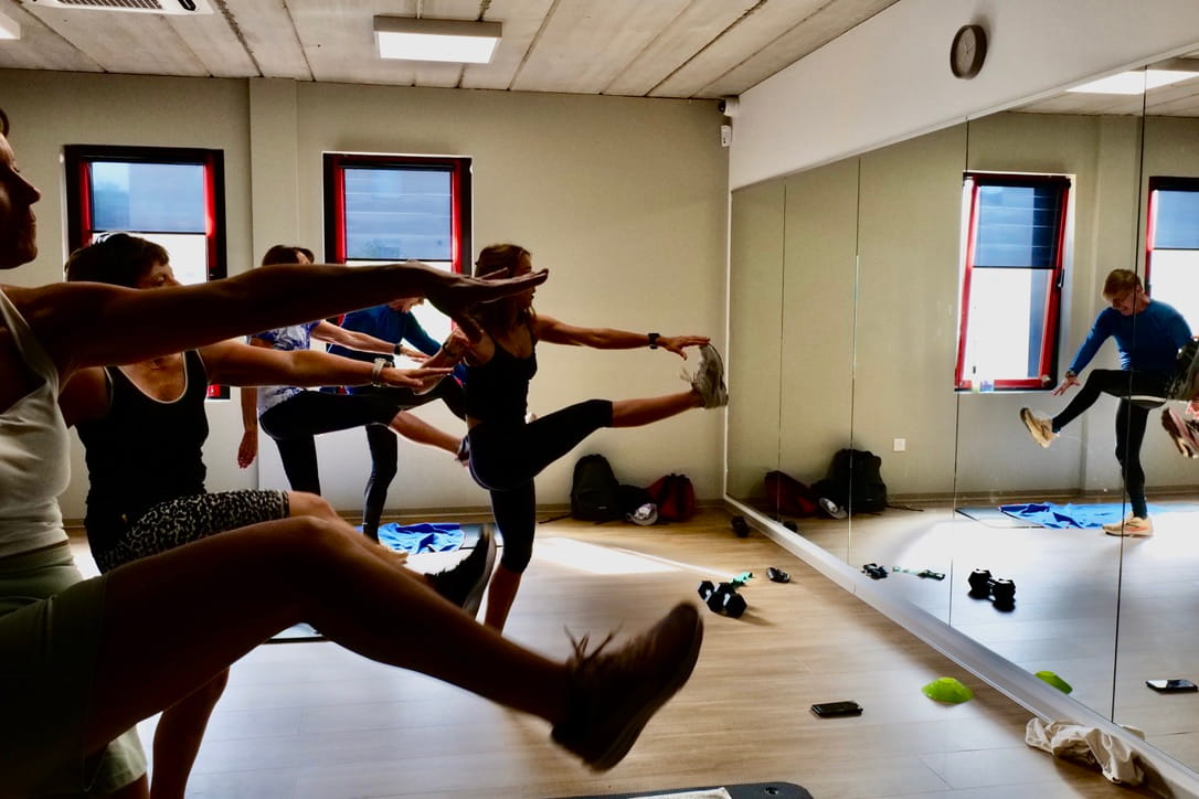 Pratique collective lors d’un atelier SKURE
